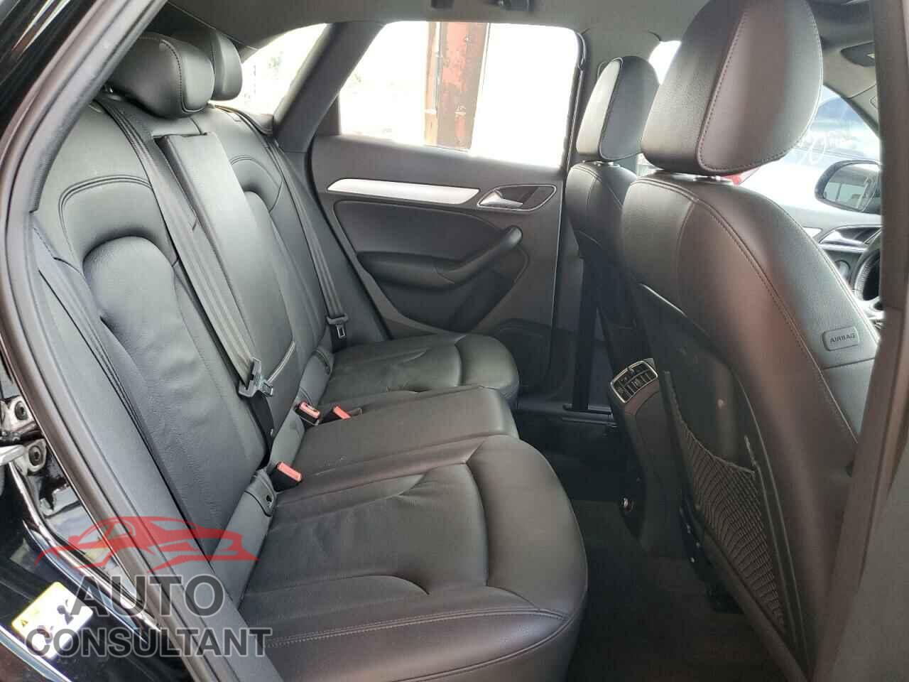 AUDI Q3 2017 - WA1BCCFS7HR009855