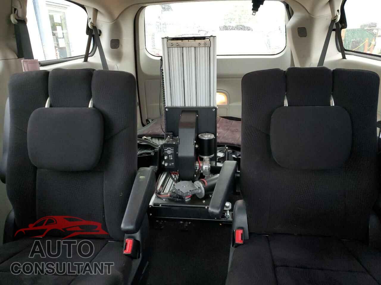 DODGE CARAVAN 2013 - 2C4RDGCG4DR771005