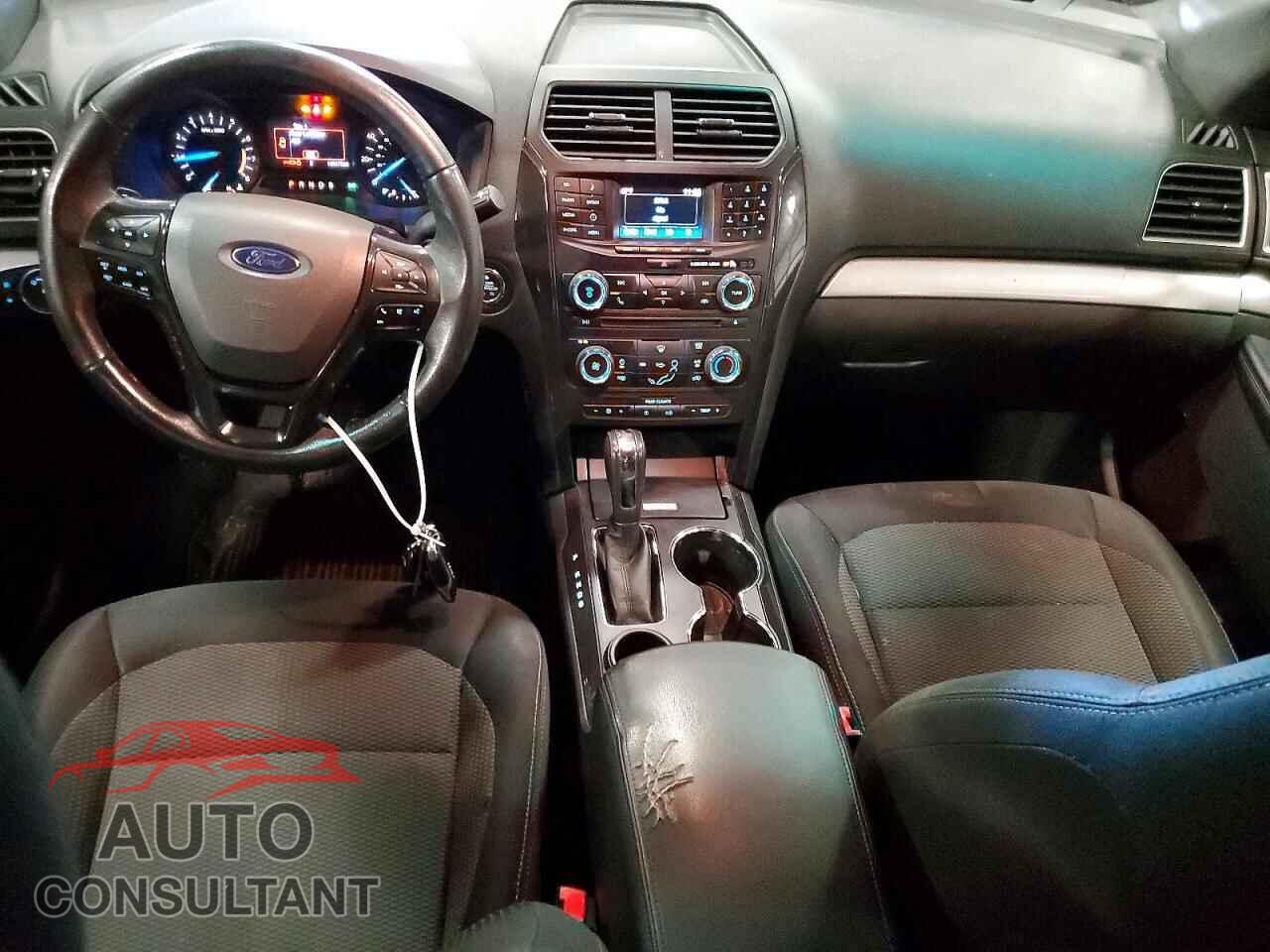 FORD EXPLORER 2017 - 1FM5K7D80HGA41851
