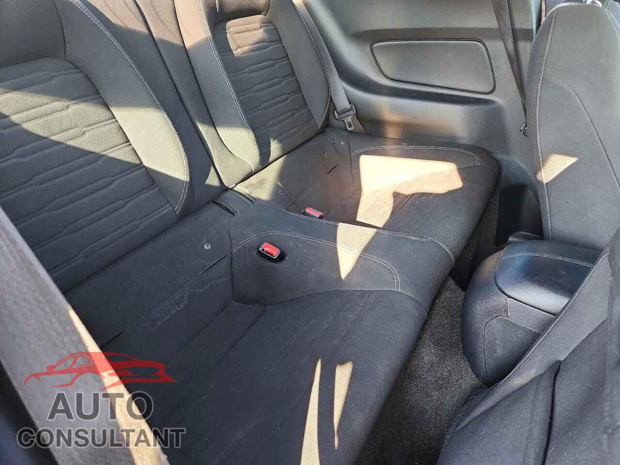FORD MUSTANG 2015 - 1FA6P8TH2F5373564