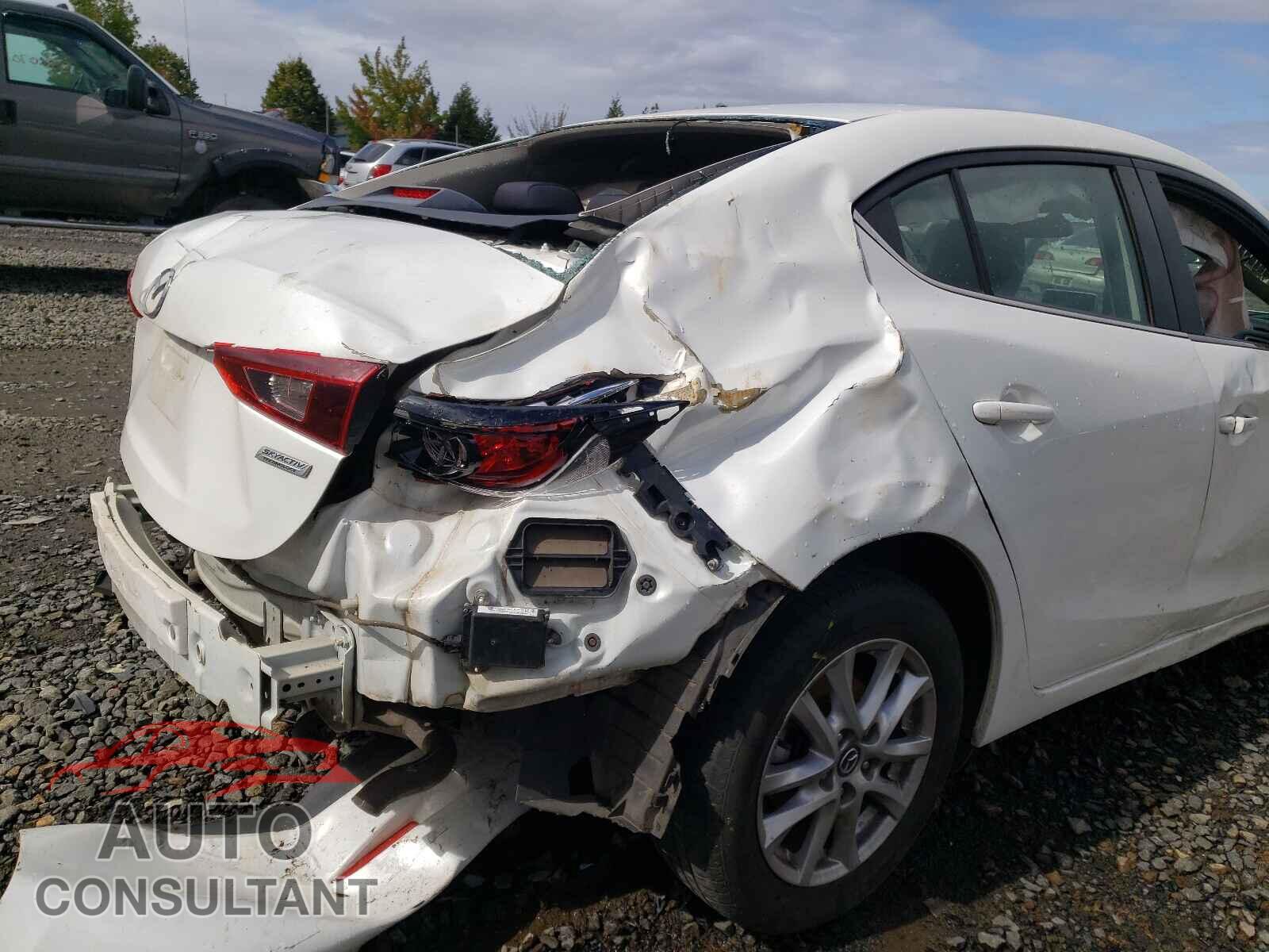 MAZDA 3 2016 - JM1BM1U74G1285851