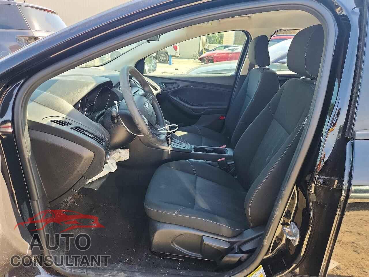 FORD FOCUS 2017 - 1FADP3E26HL335921