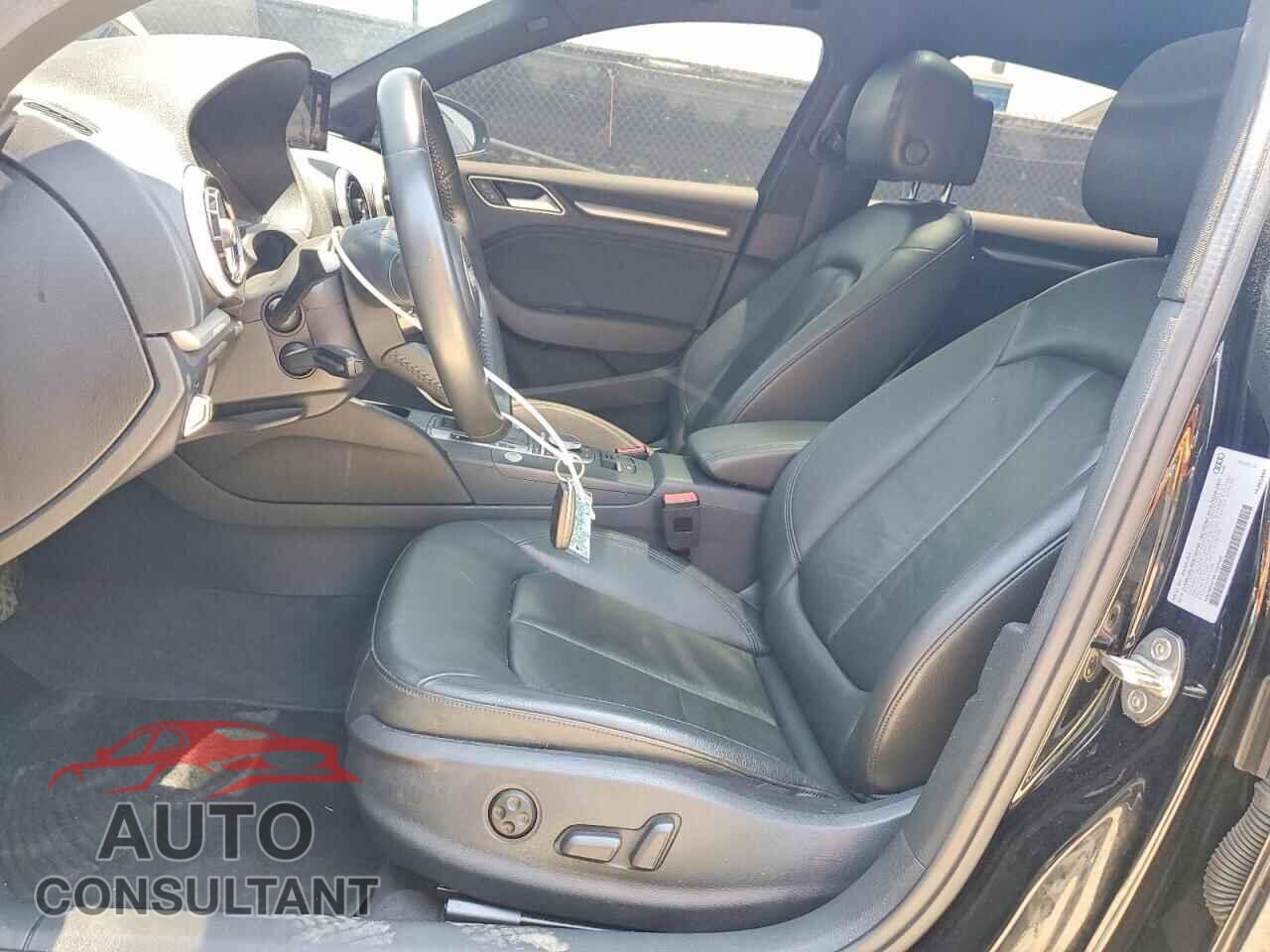 AUDI A3 2019 - WAUBEGFF6K1027485