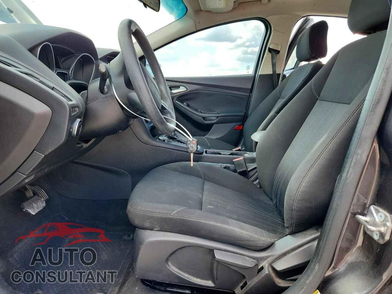 FORD FOCUS 2015 - 1FADP3F2XFL203708
