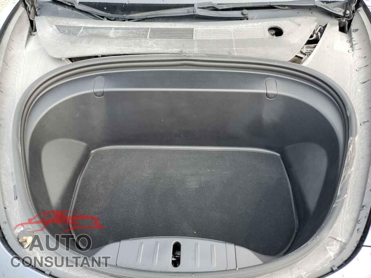 TESLA MODEL 3 2019 - 5YJ3E1EA8KF314375