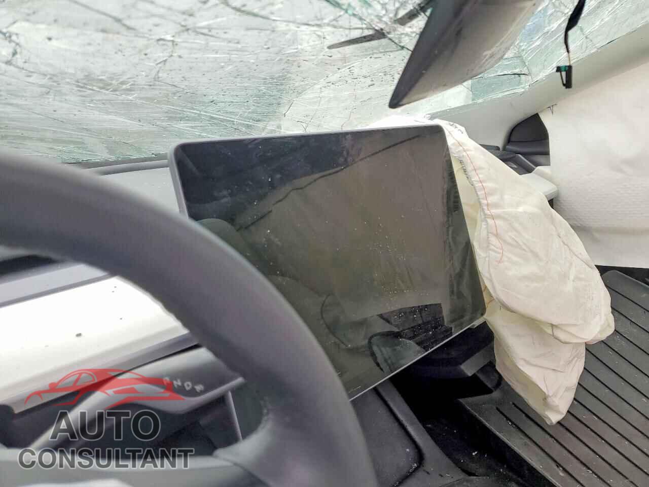TESLA MODEL 3 2023 - 5YJ3E1EB3PF477290