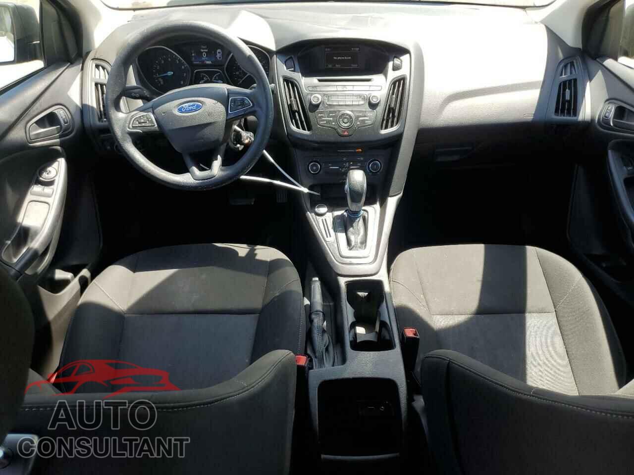 FORD FOCUS 2015 - 1FADP3E26FL306643