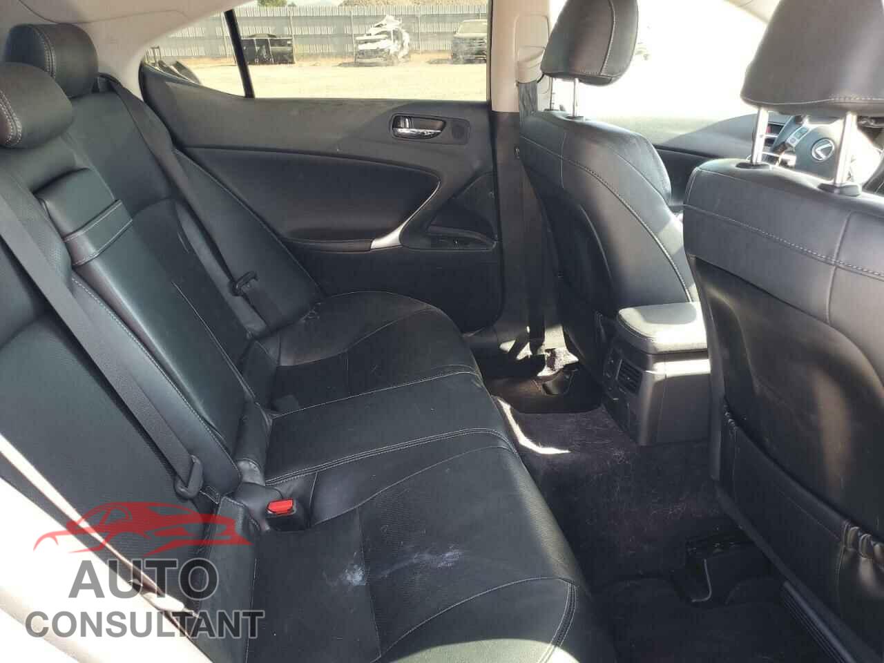 LEXUS IS 2011 - JTHBF5C29B5149755