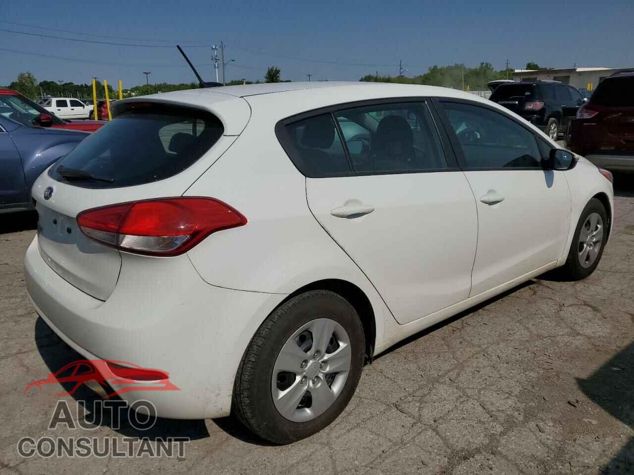 KIA FORTE 2017 - KNAFK5A85H5668054