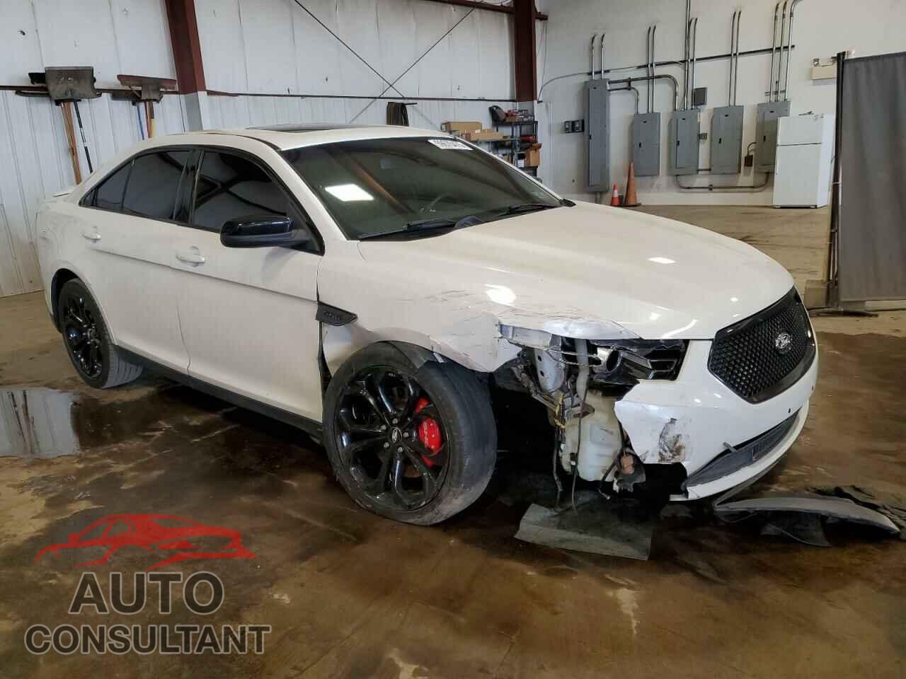 FORD TAURUS 2017 - 1FAHP2KT3HG142823