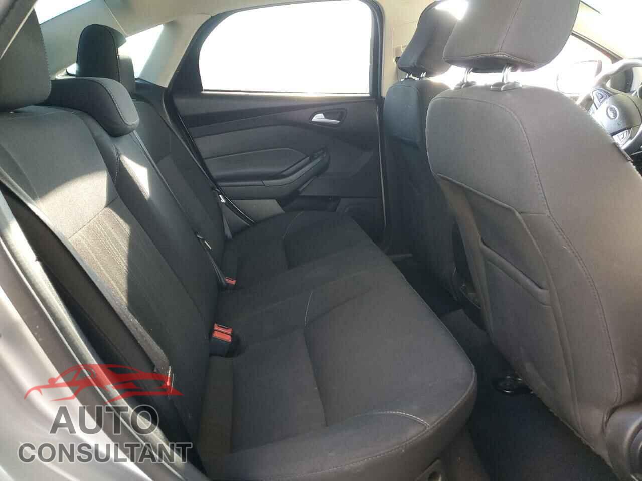 FORD FOCUS 2016 - 1FADP3F23GL348493