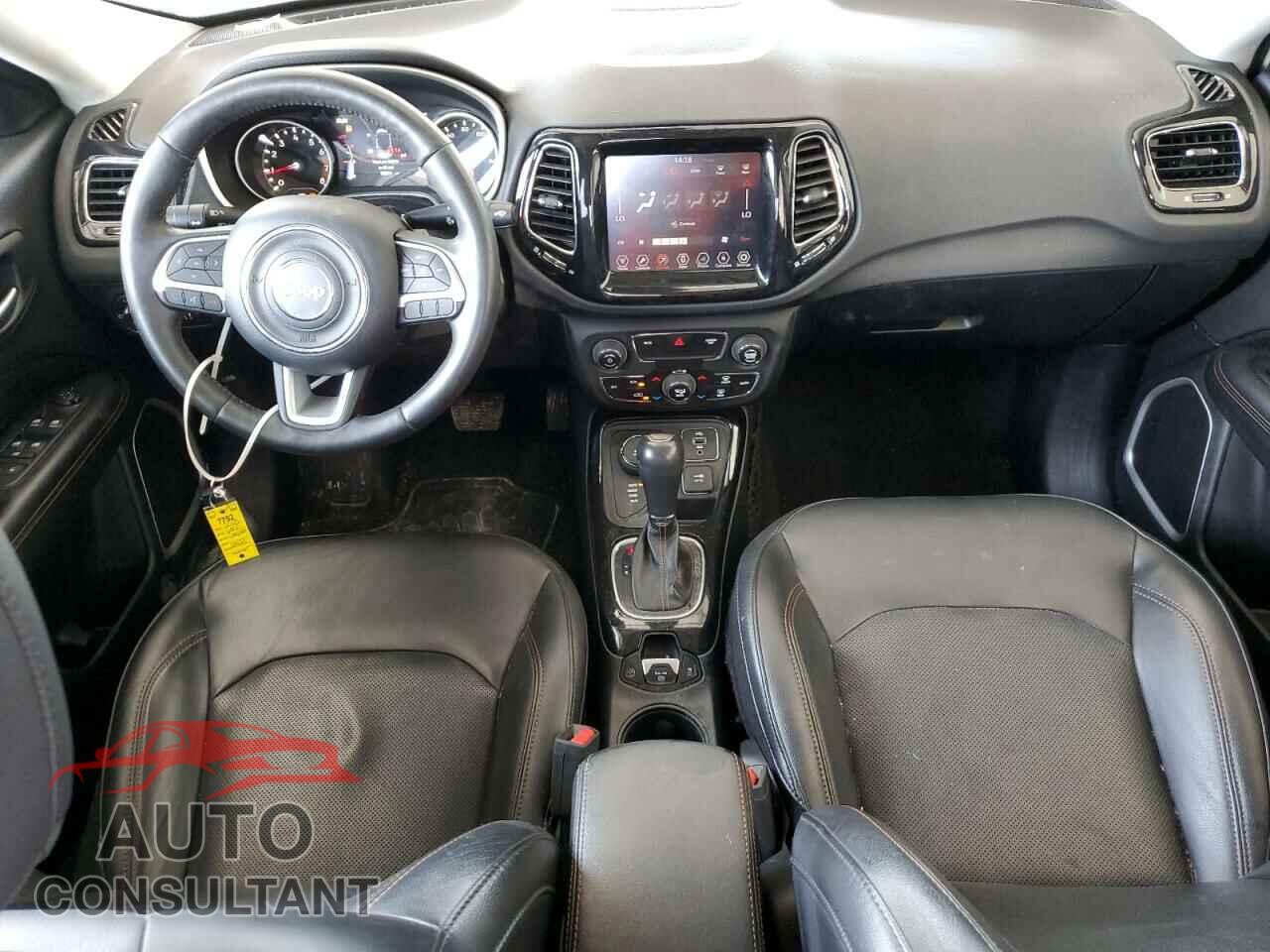 JEEP COMPASS 2018 - 3C4NJDCB2JT222616