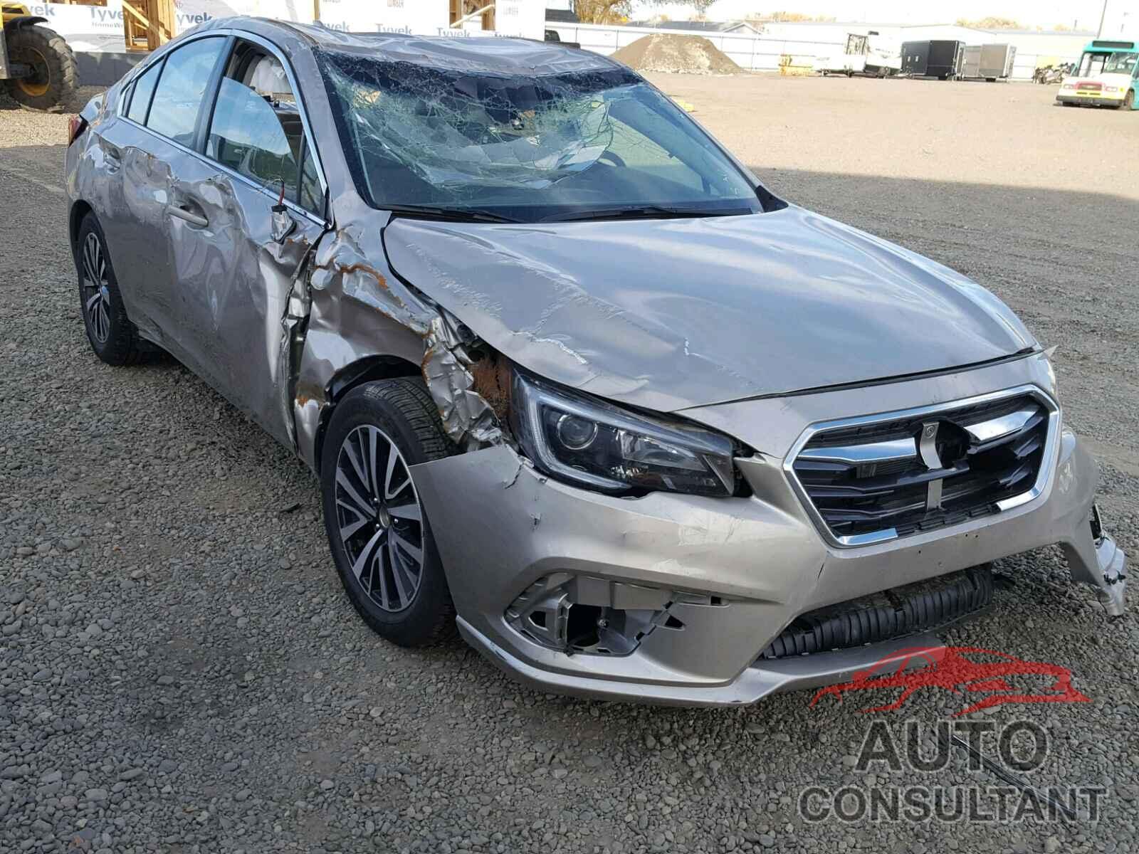 SUBARU LEGACY 2018 - 4S3BNAF64J3043669