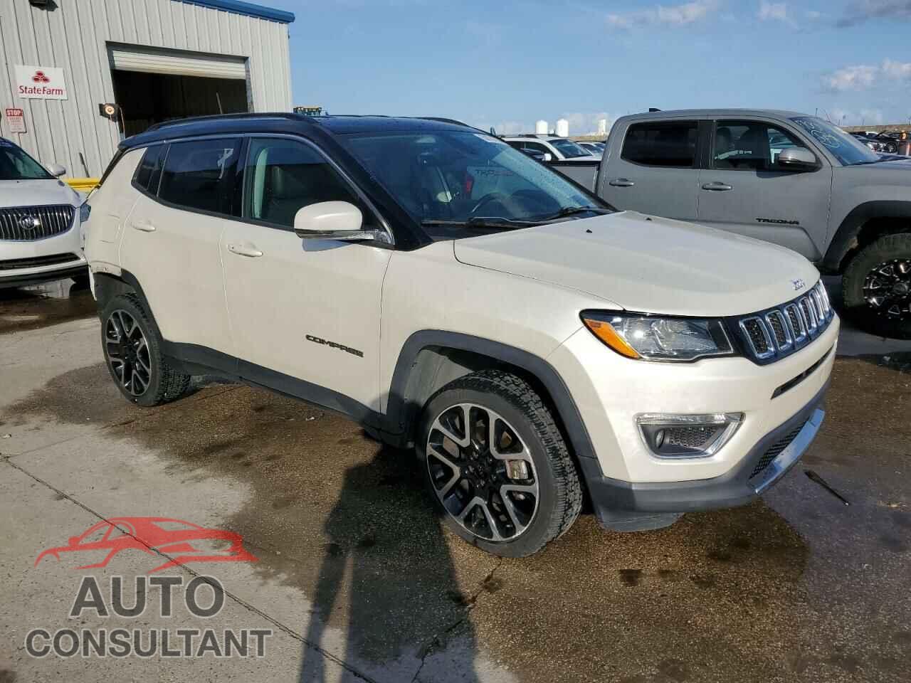 JEEP COMPASS 2018 - 3C4NJDCB8JT101802