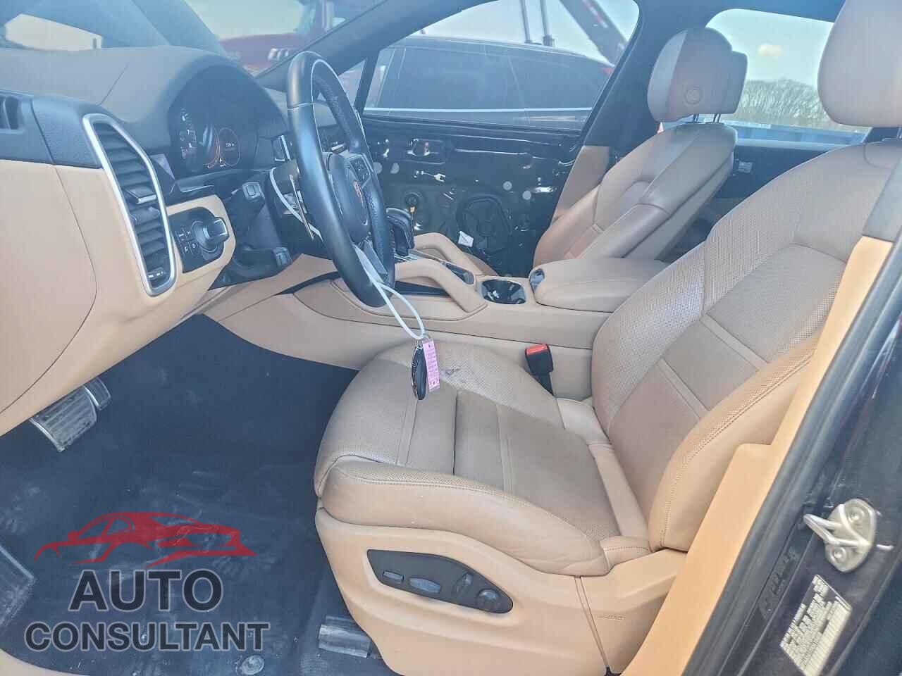 PORSCHE CAYENNE 2023 - WP1AB2AY7PDA15403
