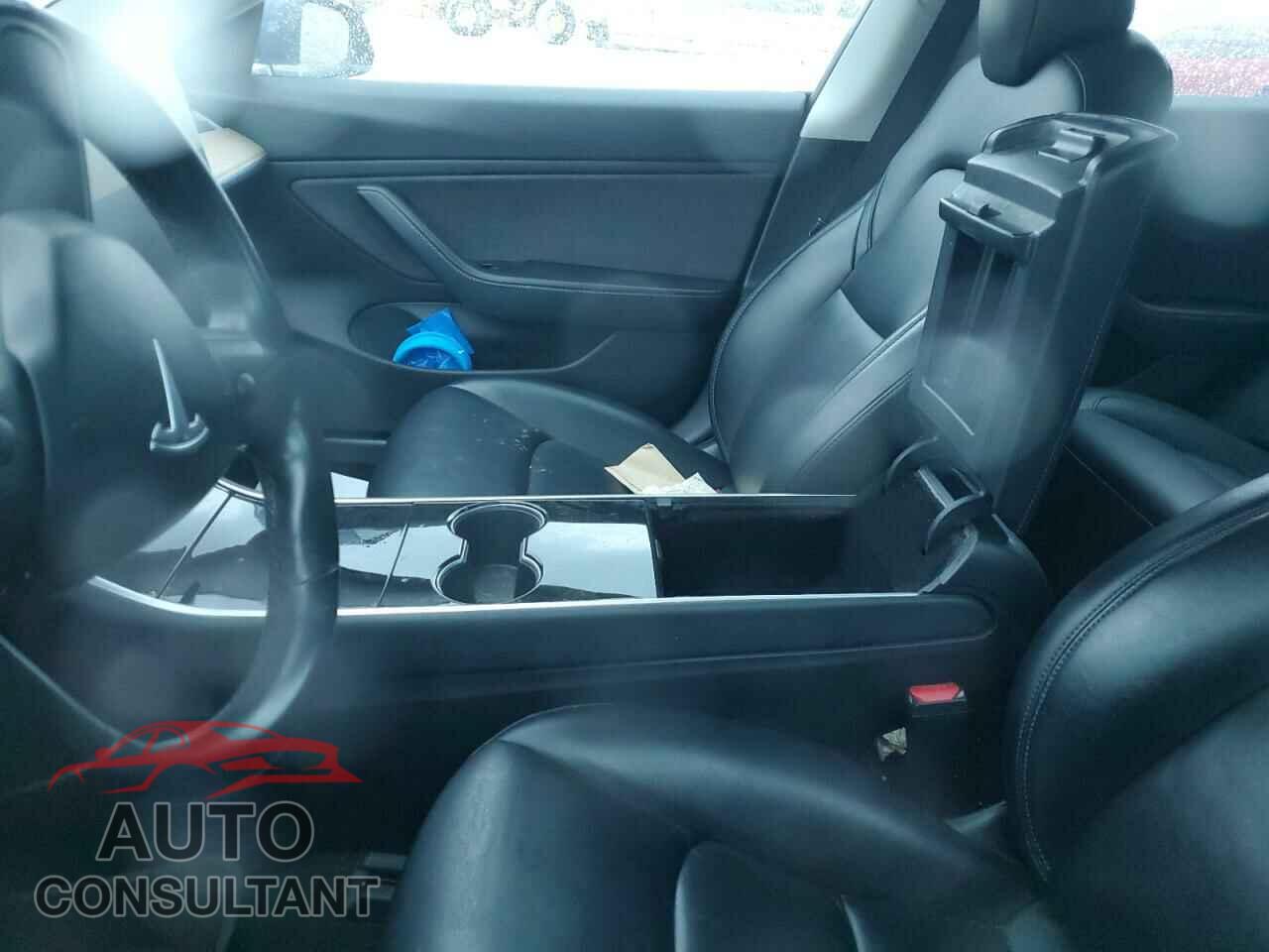 TESLA MODEL 3 2018 - 5YJ3E1EB0JF115411