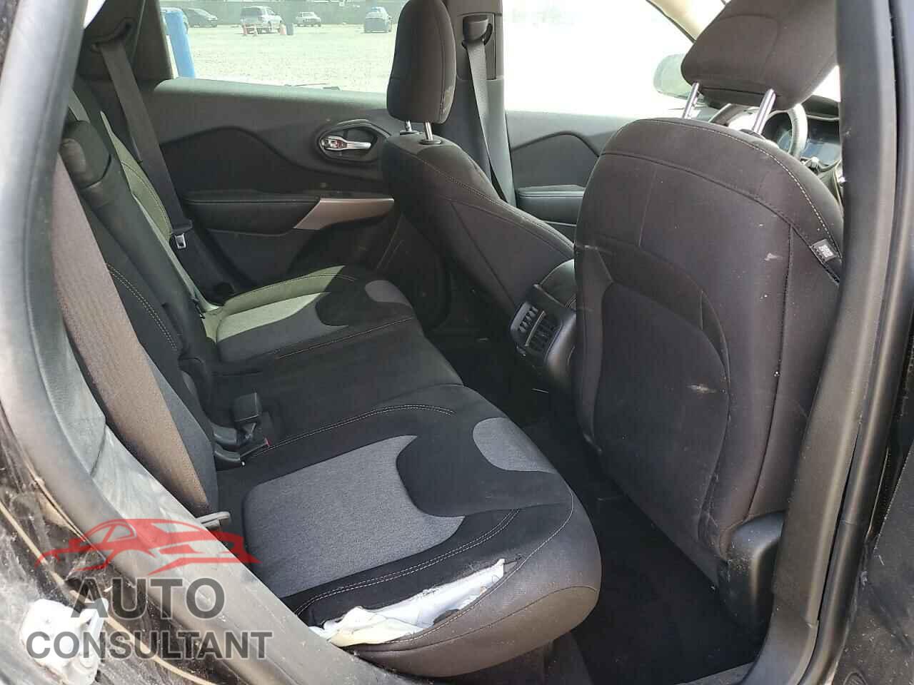 JEEP GRAND CHER 2017 - 1C4PJLAB8HW663242