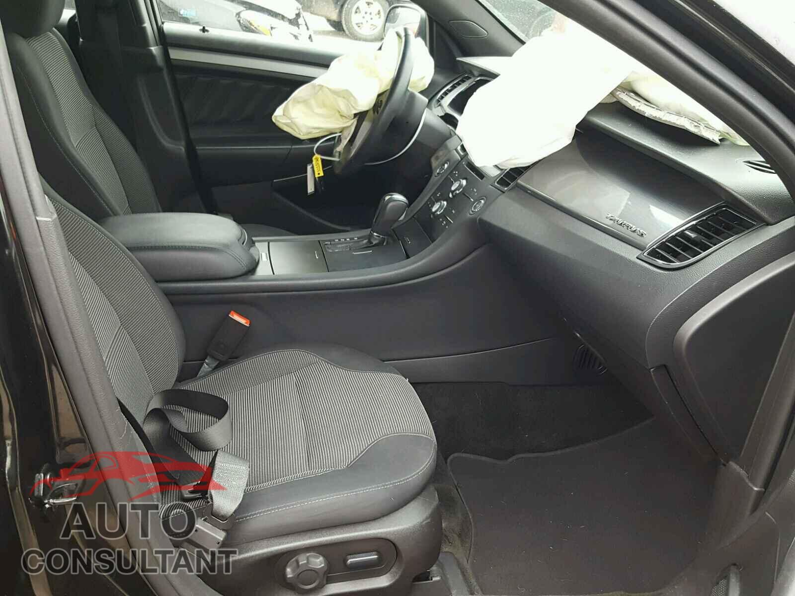 FORD TAURUS 2015 - 1FAHP2E88FG130316