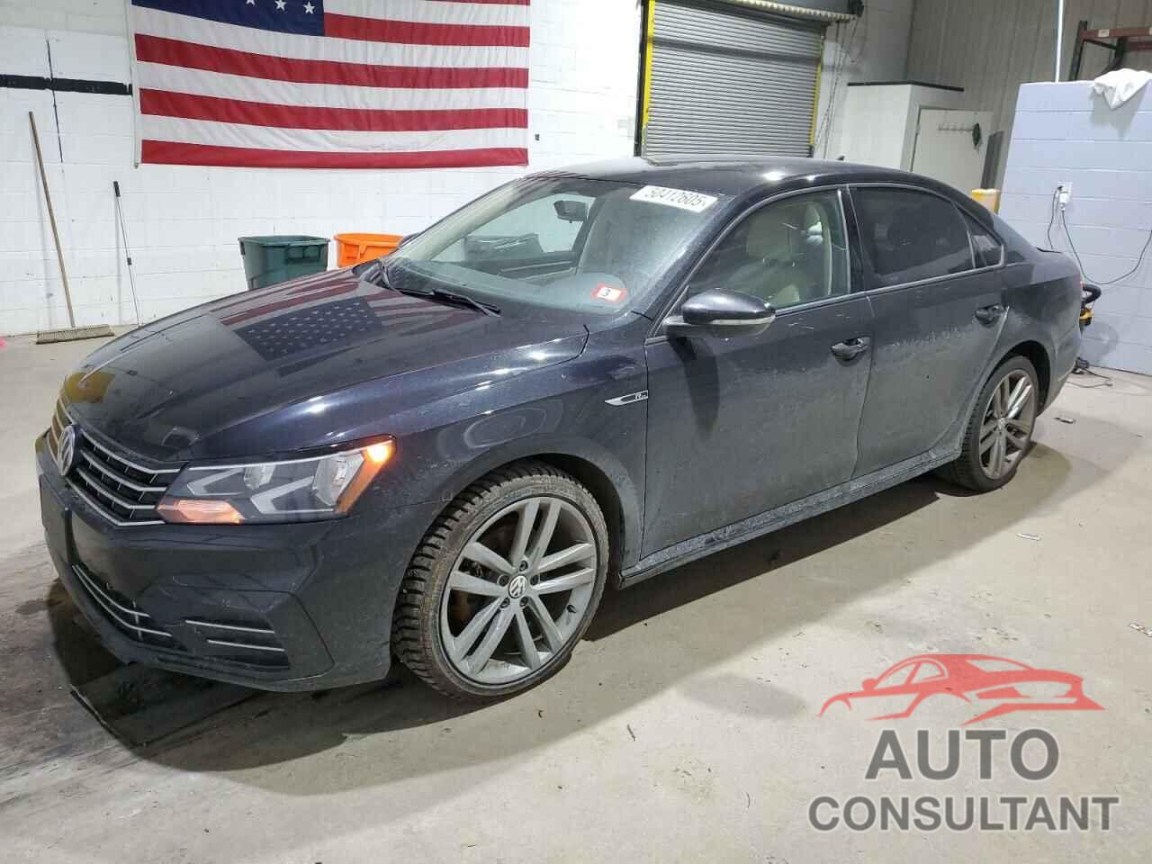 VOLKSWAGEN PASSAT 2018 - 1VWAA7A38JC012154