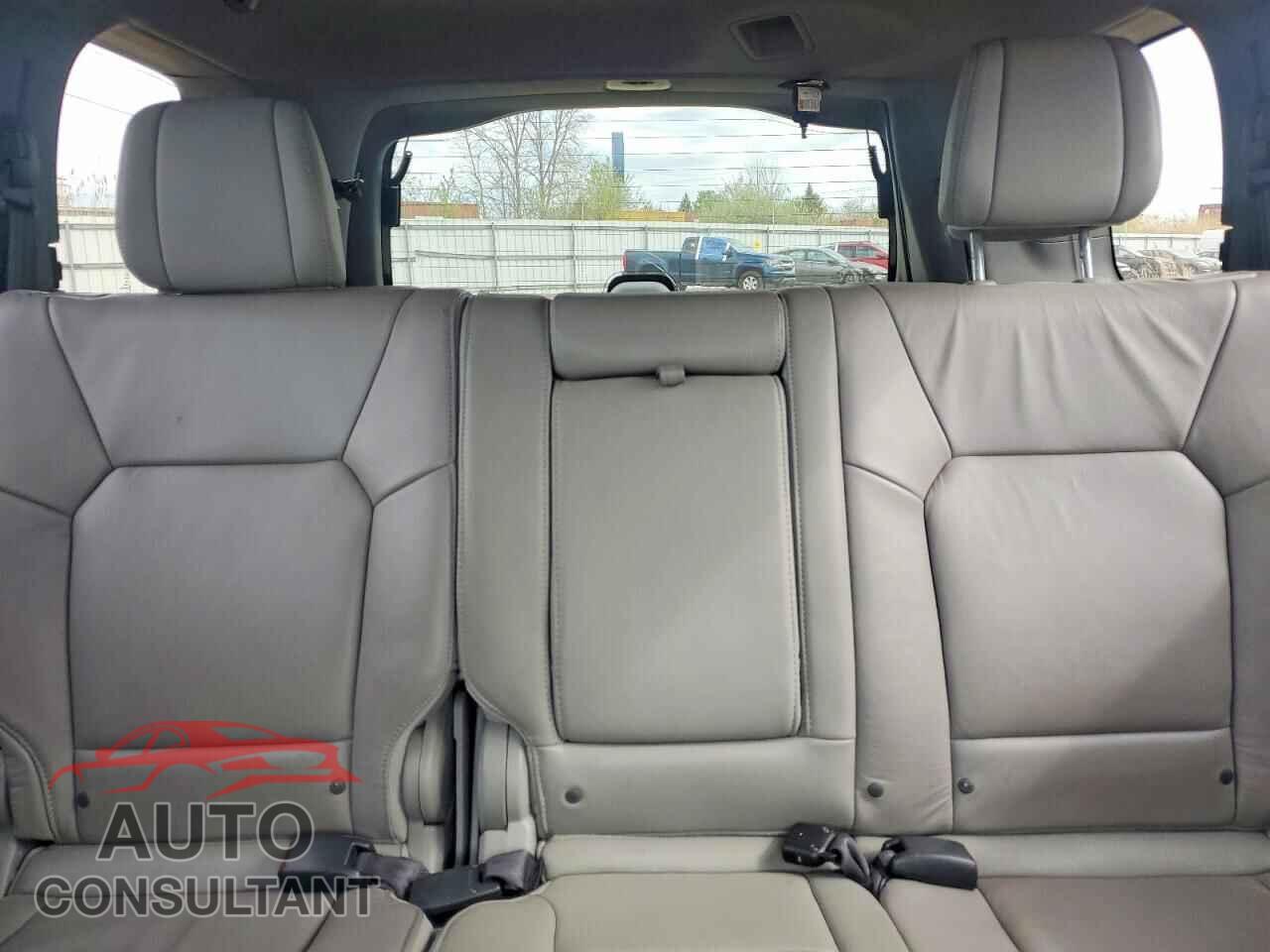 HONDA PILOT 2014 - 5FNYF4H52EB035429