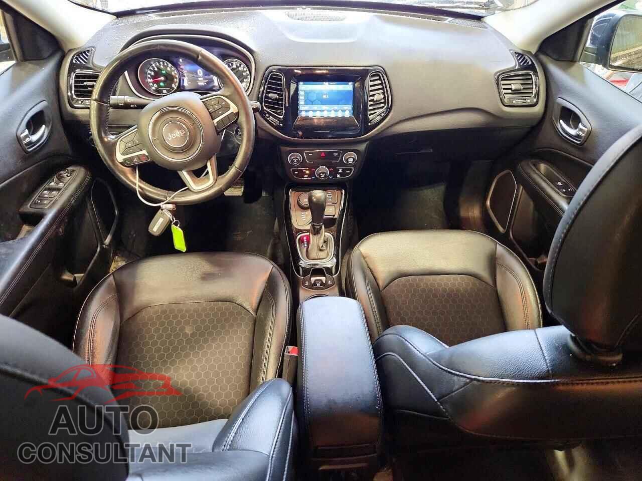 JEEP COMPASS 2018 - 3C4NJDBB7JT453903