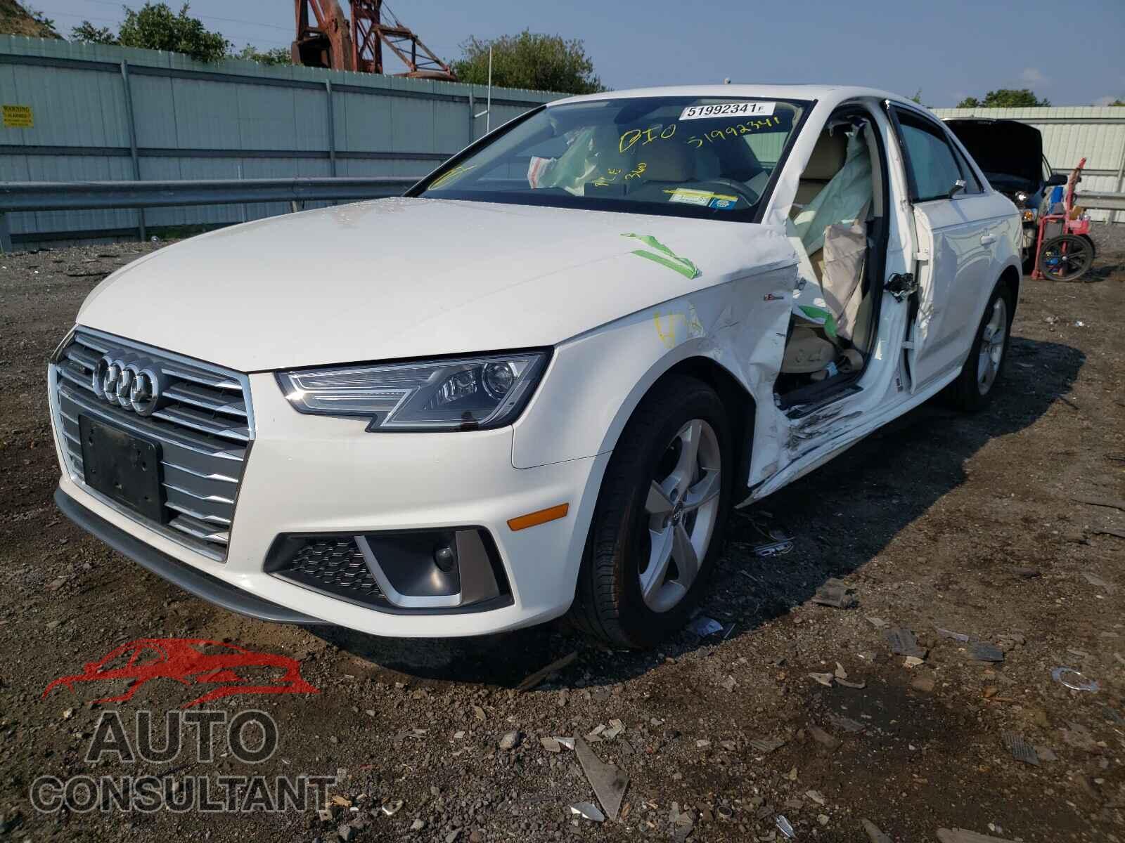 AUDI A4 2019 - WAUDNAF45KN019391