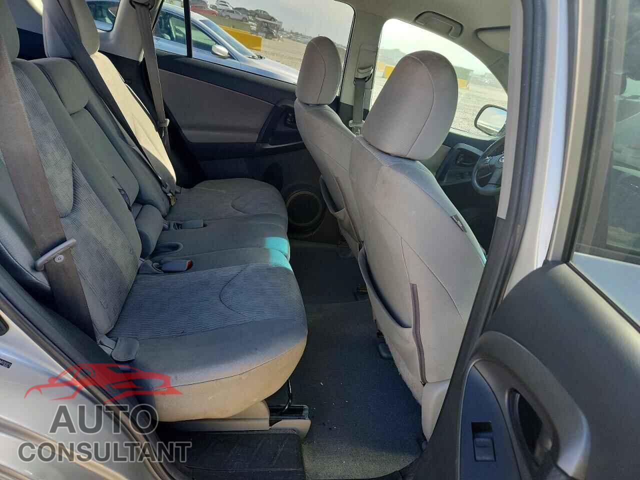 TOYOTA RAV4 2012 - 2T3BK4DV1CW070171