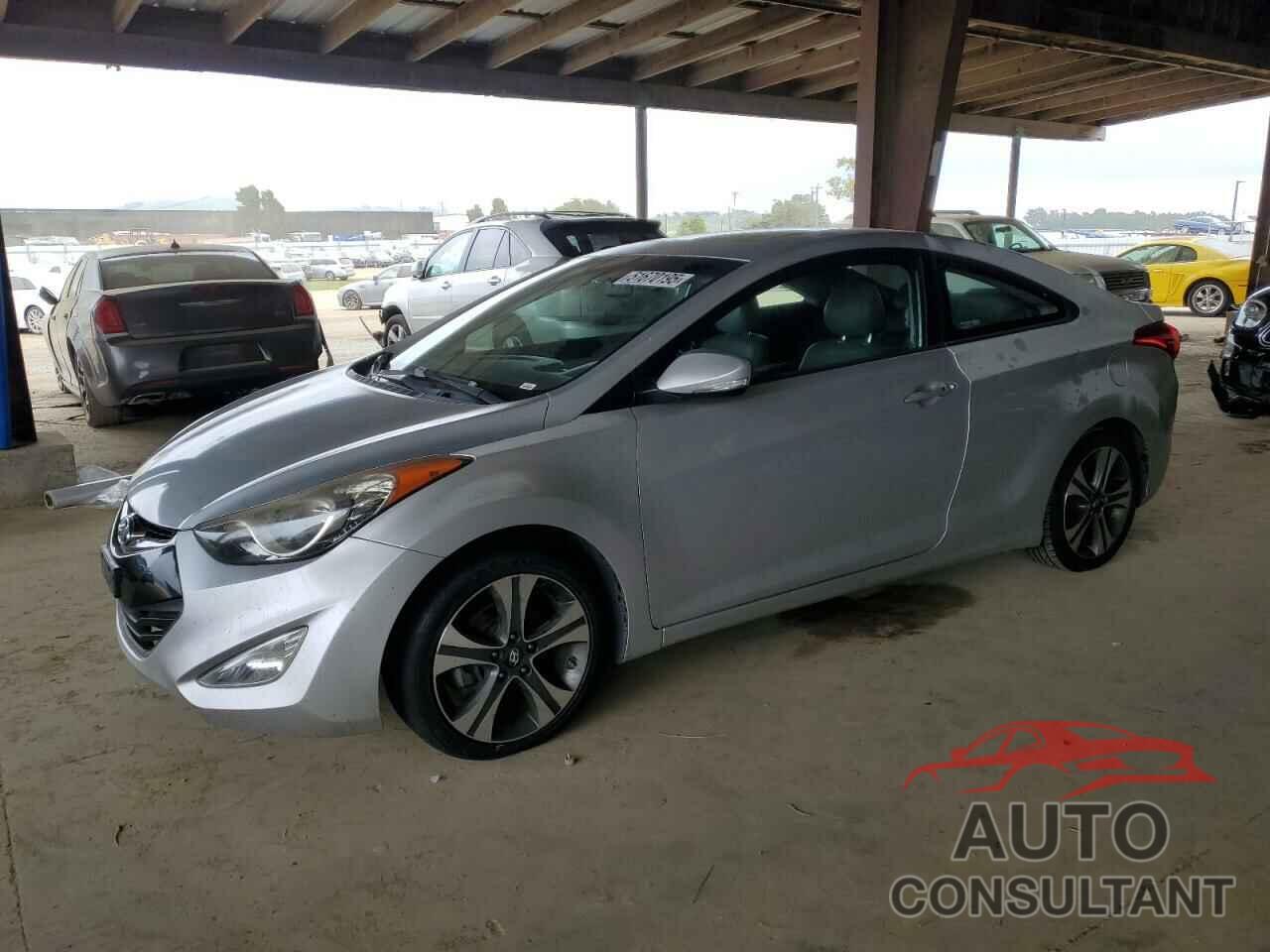 HYUNDAI ELANTRA 2013 - KMHDH6AE5DU002456
