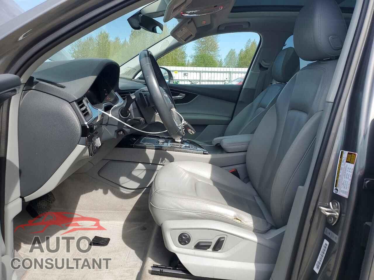 AUDI Q7 2017 - WA1LAAF74HD028256
