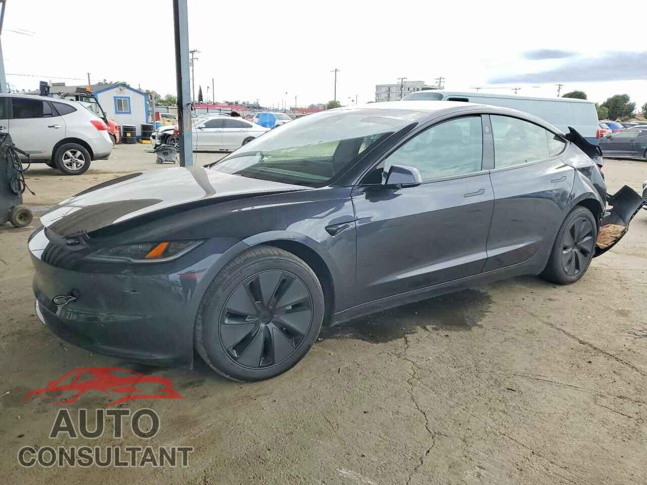 TESLA MODEL 3 2024 - 5YJ3E1EA3RF743451
