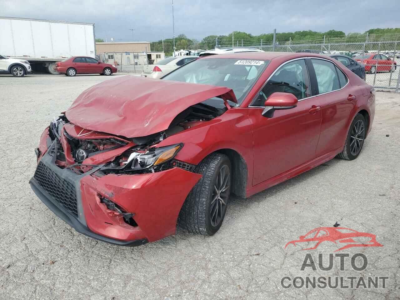 TOYOTA CAMRY 2021 - 4T1G11AK0MU444894
