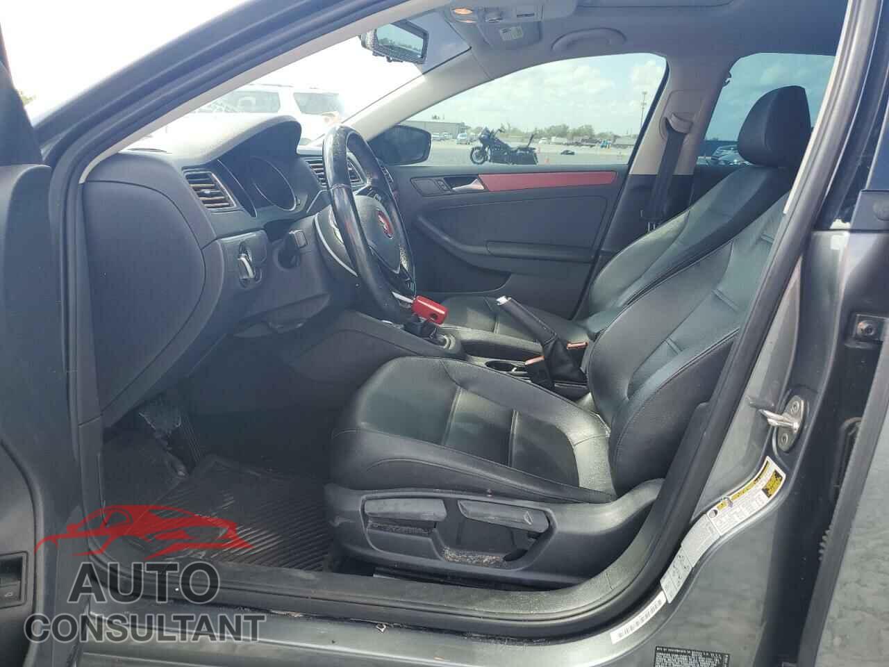 VOLKSWAGEN JETTA 2017 - 3VWDB7AJ2HM292204