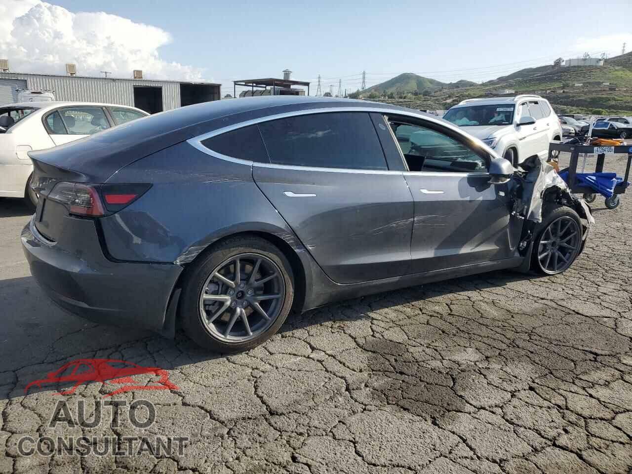 TESLA MODEL 3 2019 - 5YJ3E1EA2KF325694