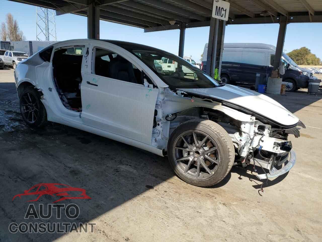 TESLA MODEL 3 2023 - 5YJ3E1EA2PF490300