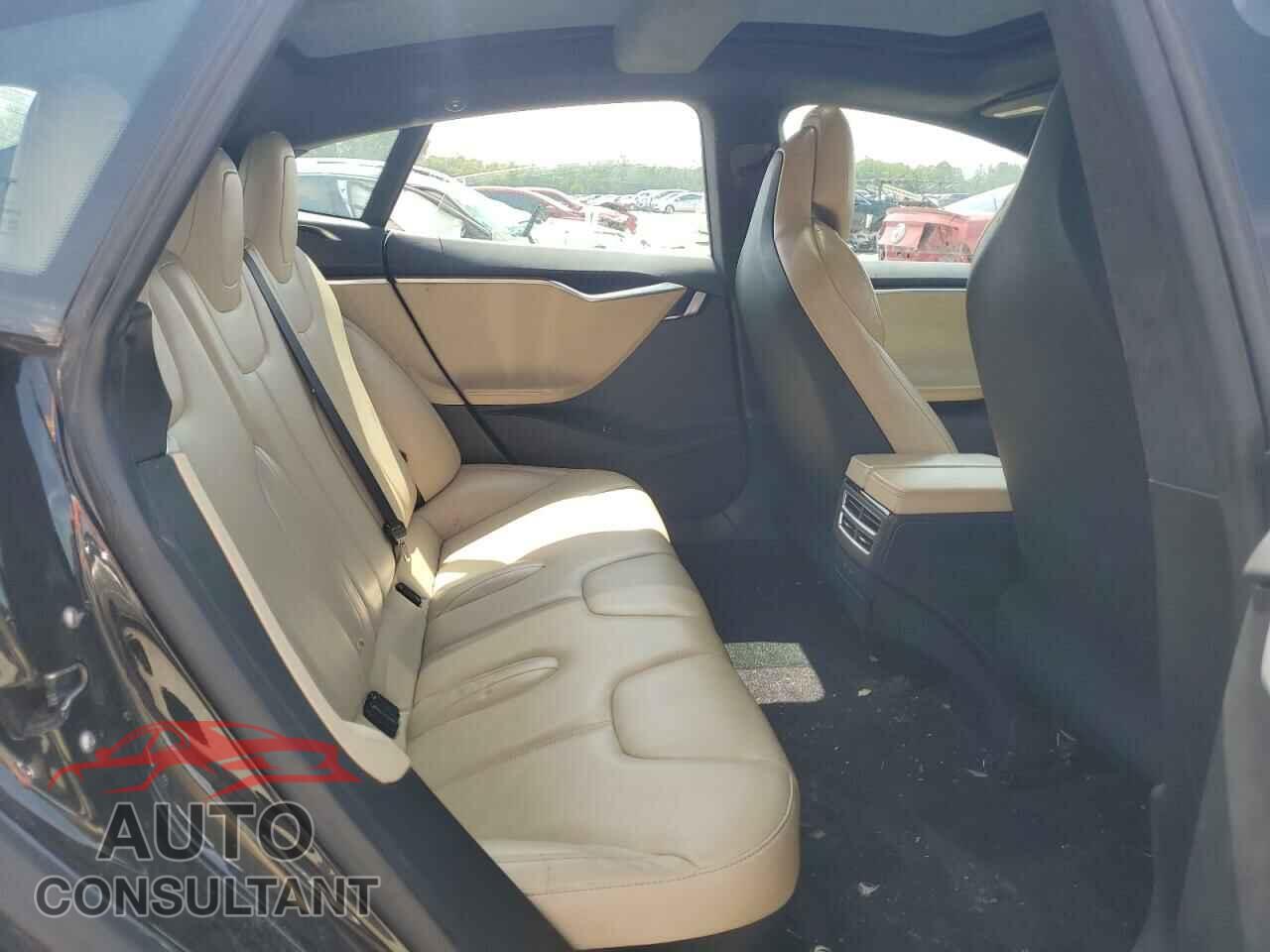 TESLA MODEL S 2017 - 5YJSA1E2XHF164942