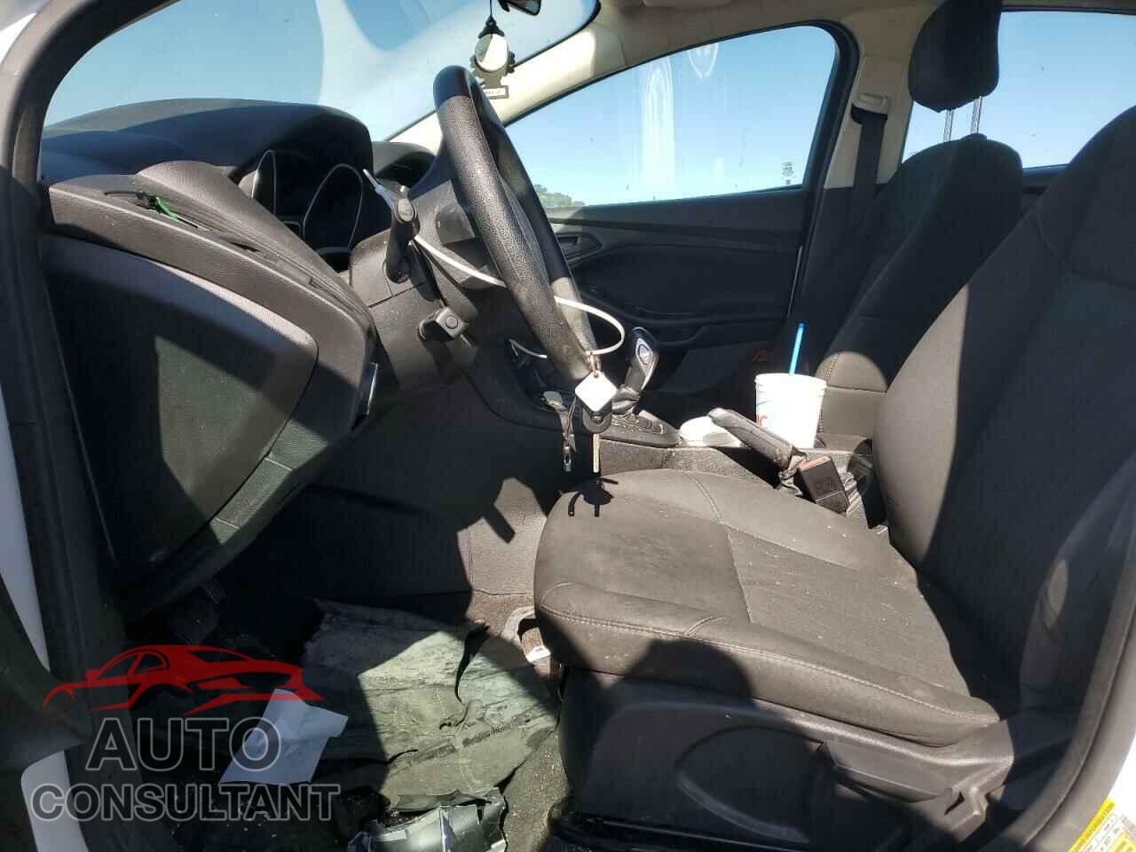 FORD FOCUS 2016 - 1FADP3E23GL261310