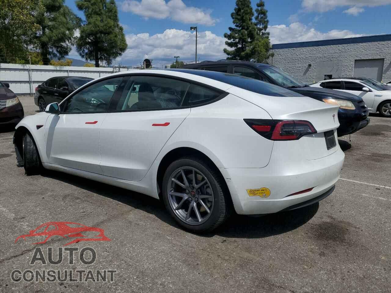 TESLA MODEL 3 2022 - 5YJ3E1EB4NF139023