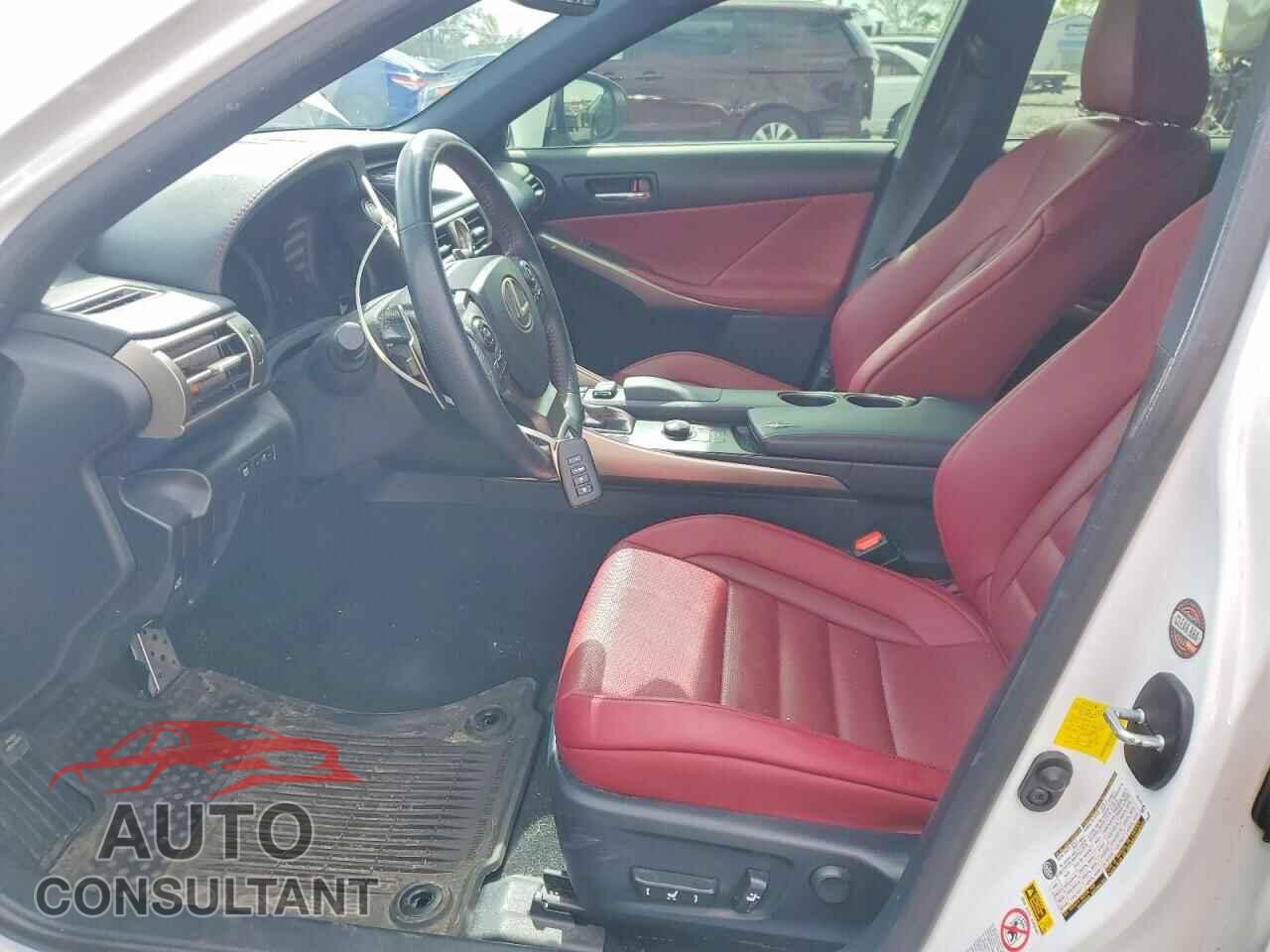 LEXUS IS 2015 - JTHCE1D29F5008074