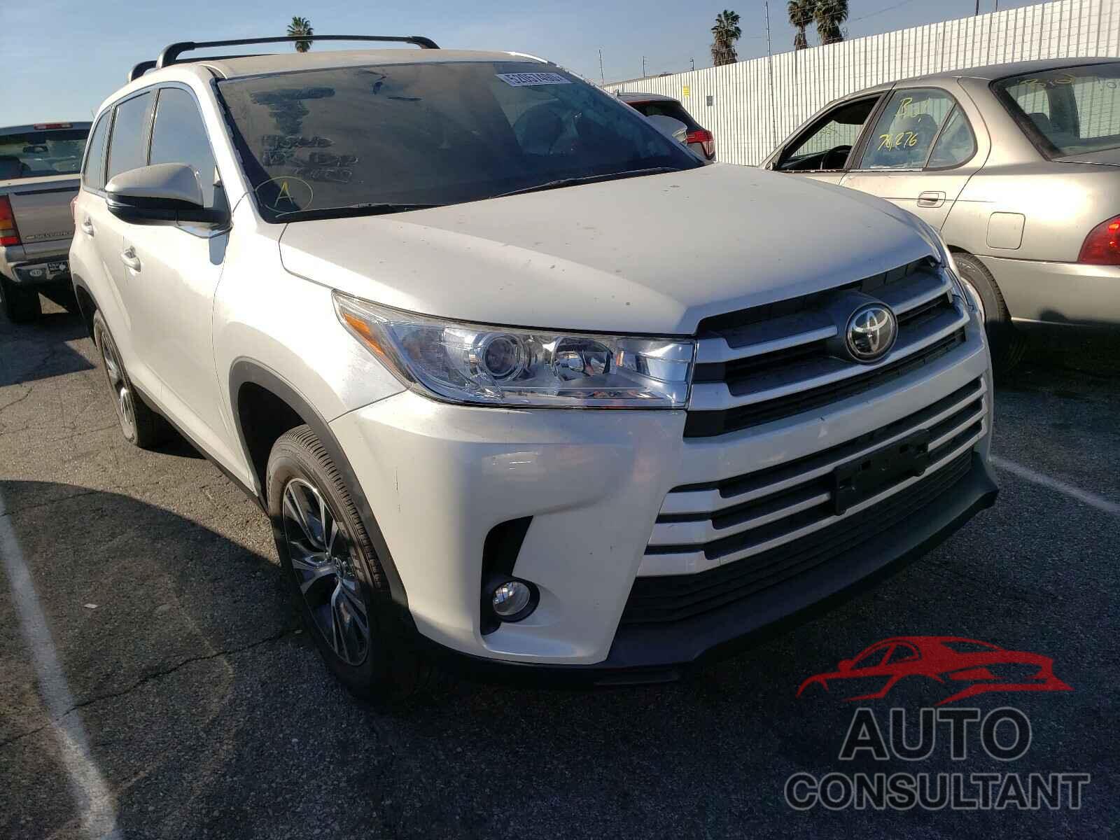 TOYOTA HIGHLANDER 2019 - 5TDZZRFH9KS327415