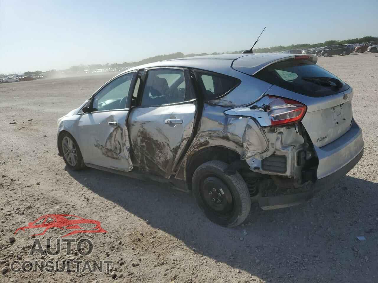 FORD FOCUS 2015 - 1FADP3K20FL306996