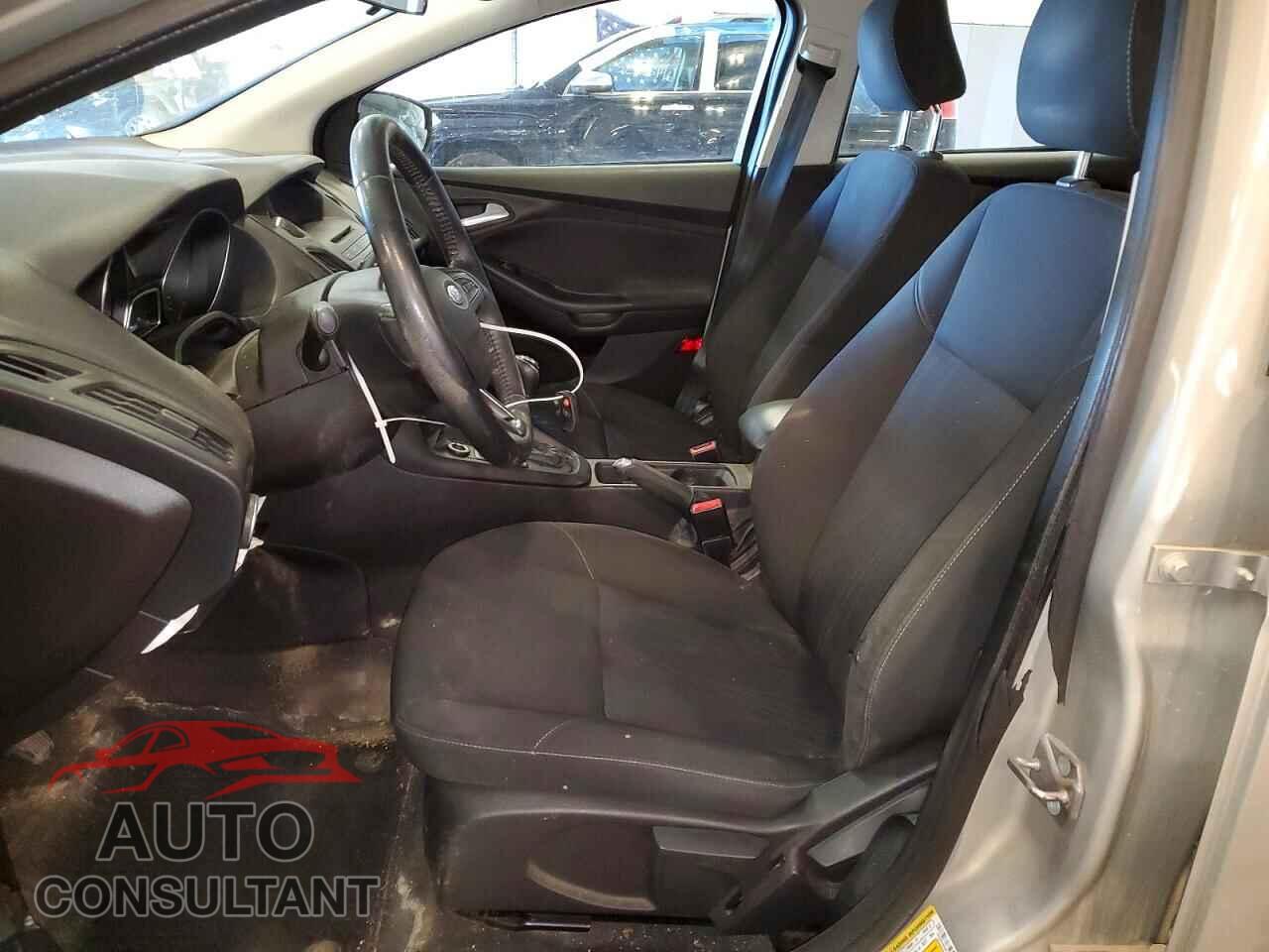 FORD FOCUS 2015 - 1FADP3FE8FL357733