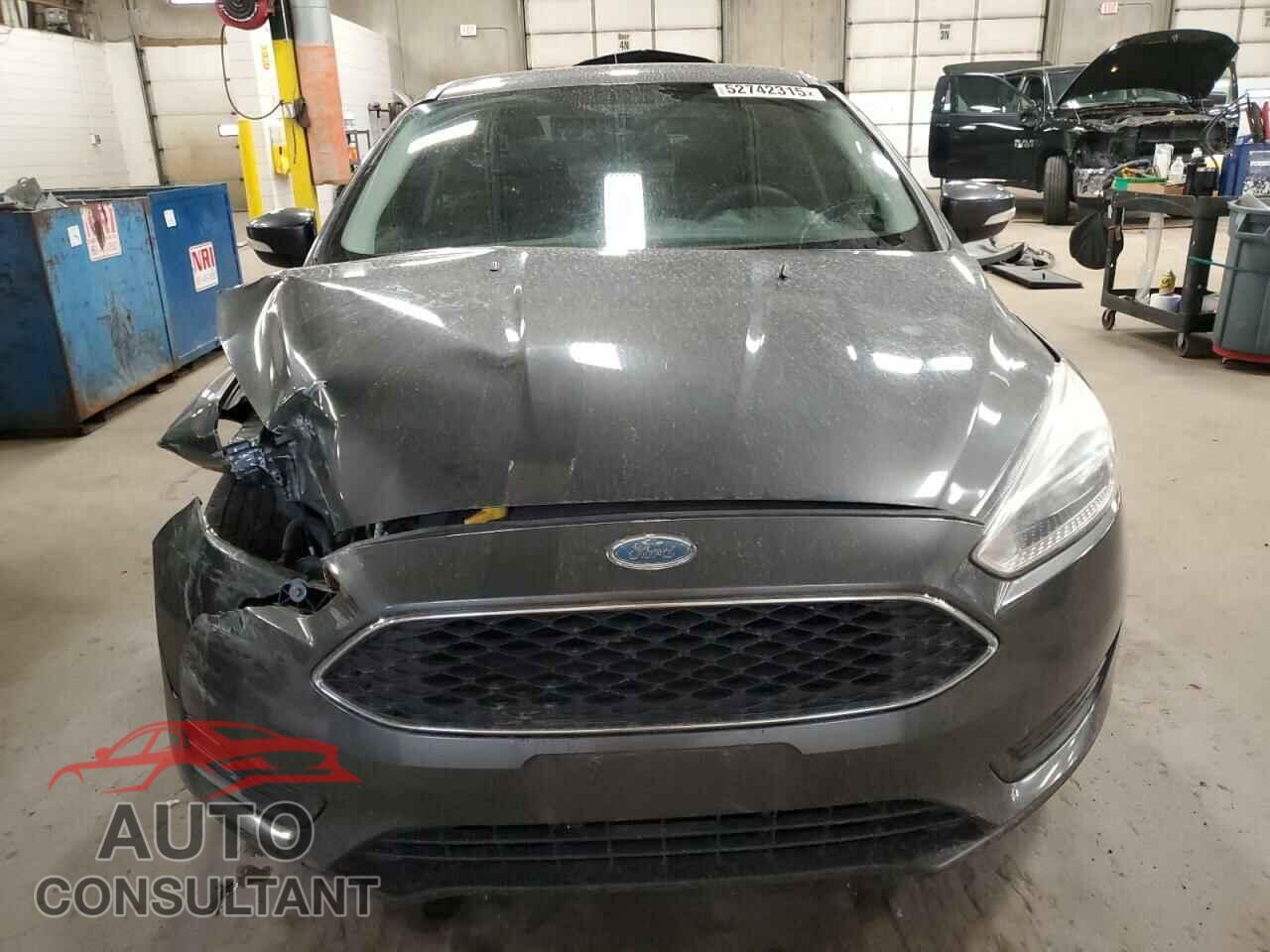 FORD FOCUS 2017 - 1FADP3F27HL320097