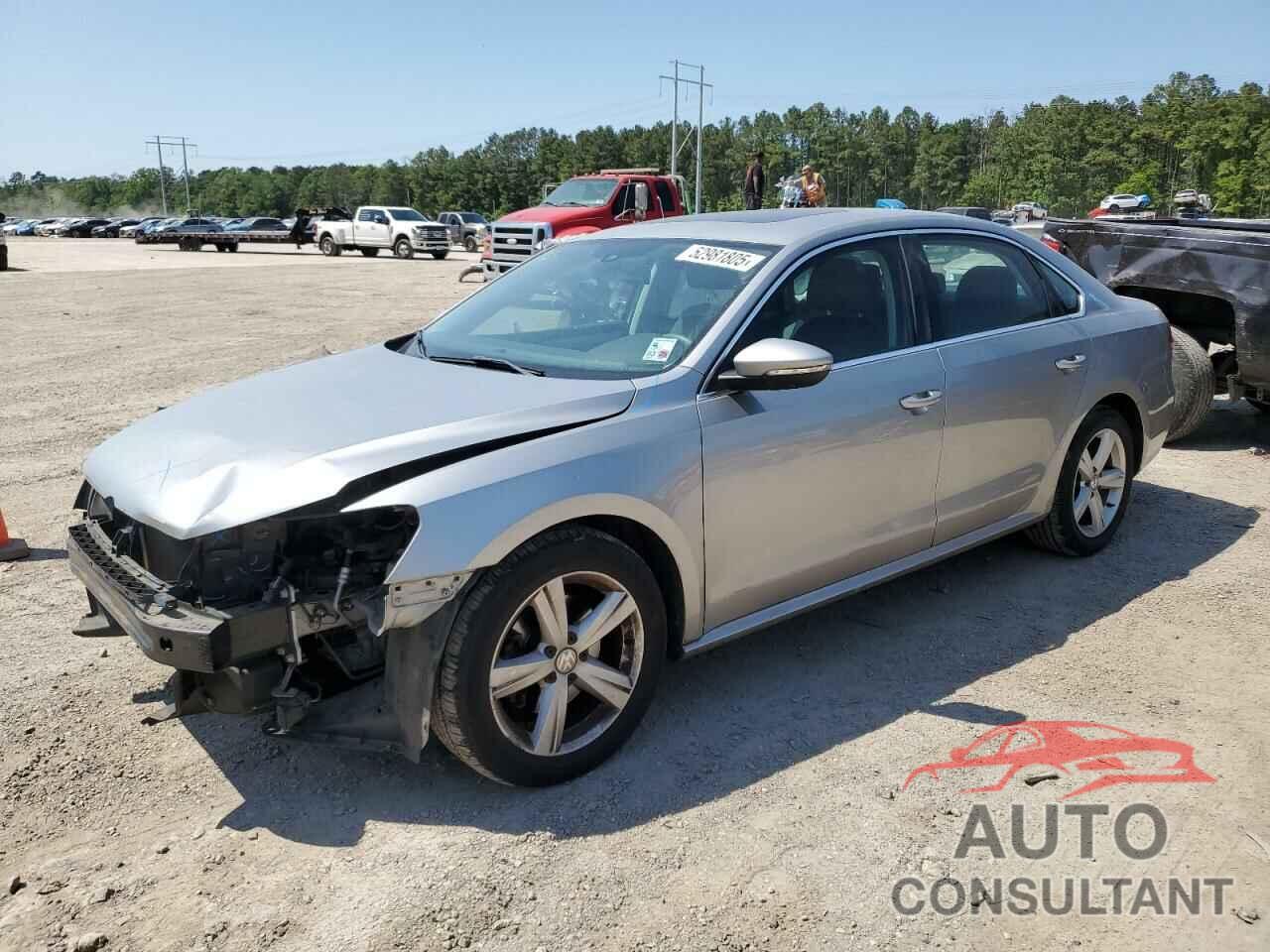 VOLKSWAGEN PASSAT 2012 - 1VWBH7A39CC013560
