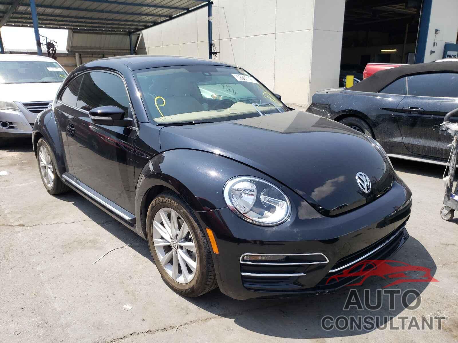 VOLKSWAGEN BEETLE 2018 - 3VWJD7AT5JM714230