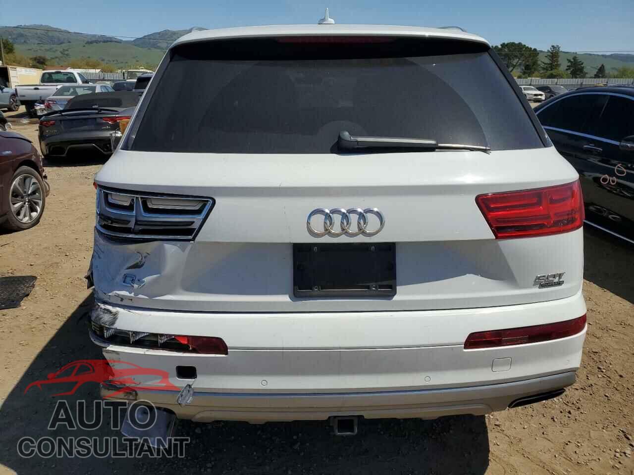 AUDI Q7 2018 - WA1LAAF77JD044442