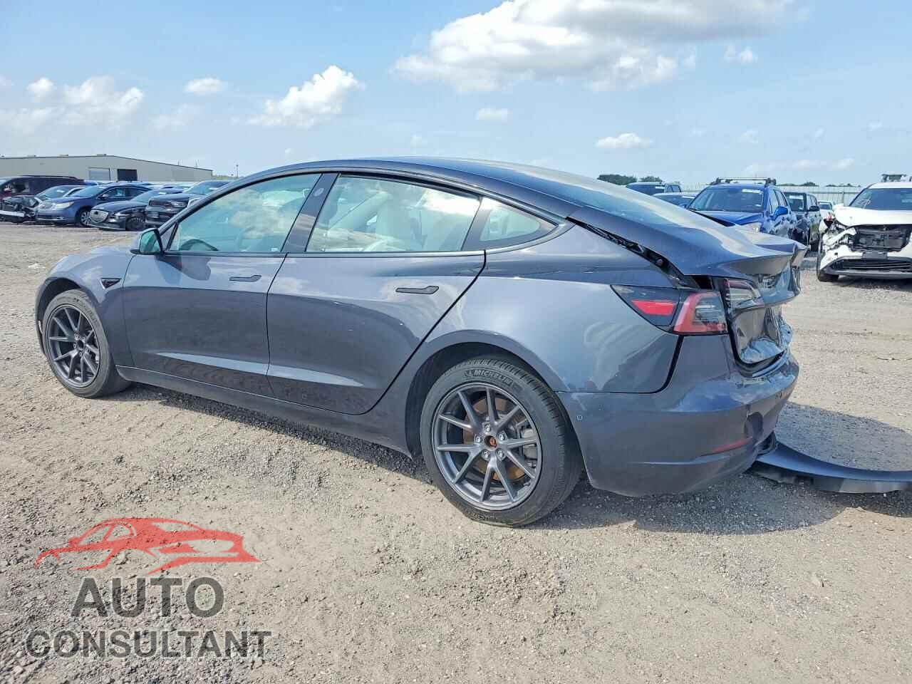 TESLA MODEL 3 2021 - 5YJ3E1EA8MF982843