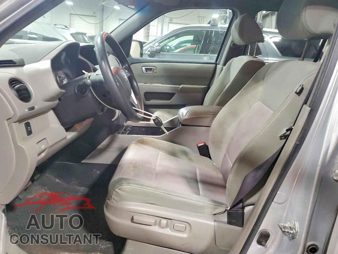 HONDA PILOT 2011 - 5FNYF4H44BB074882