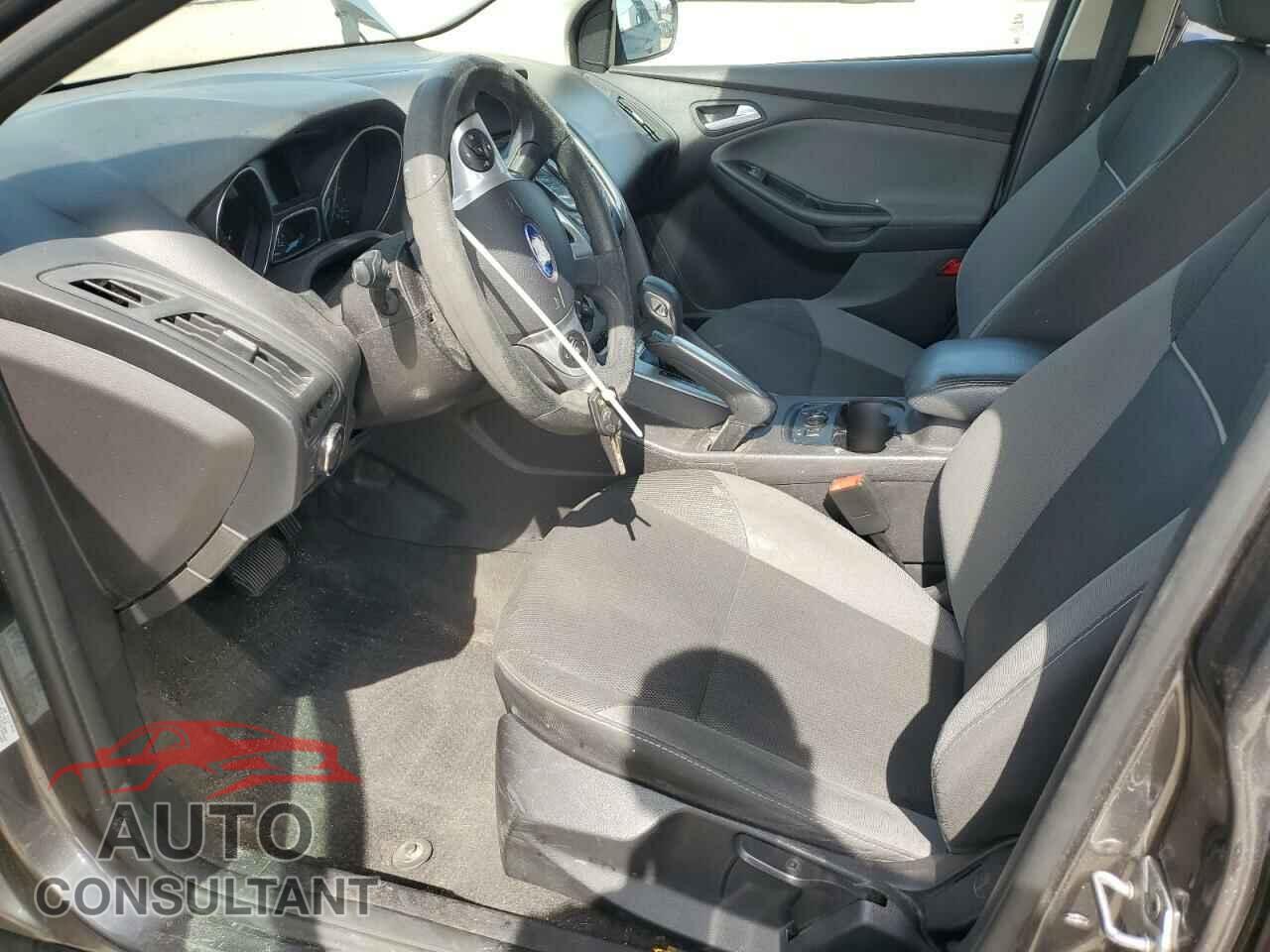 FORD FOCUS 2014 - 1FADP3K22EL110444