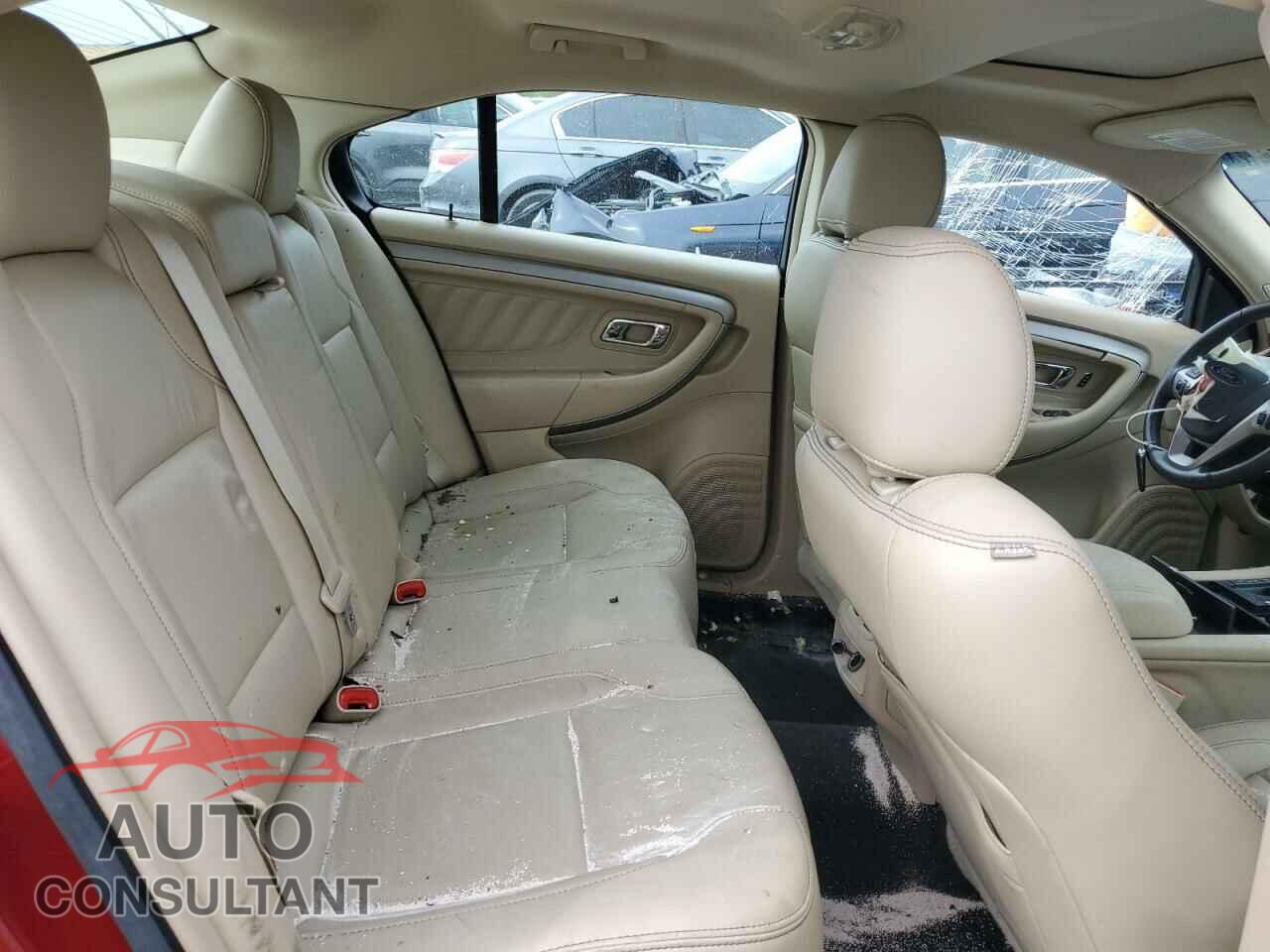 FORD TAURUS 2017 - 1FAHP2E82HG131898