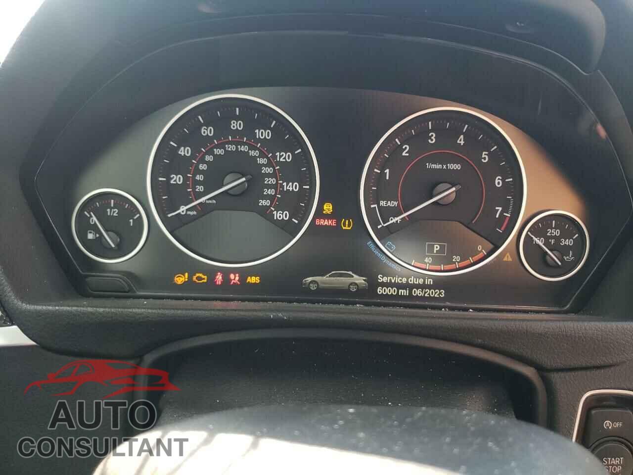 BMW 3 SERIES 2016 - WBA8E3G52GNU05682